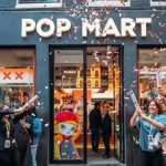 泡泡玛特全球6大生产基地落地，从机器人到智能家居全场景覆盖，2026速卖通品牌出海大会聚焦海外托管新模式
